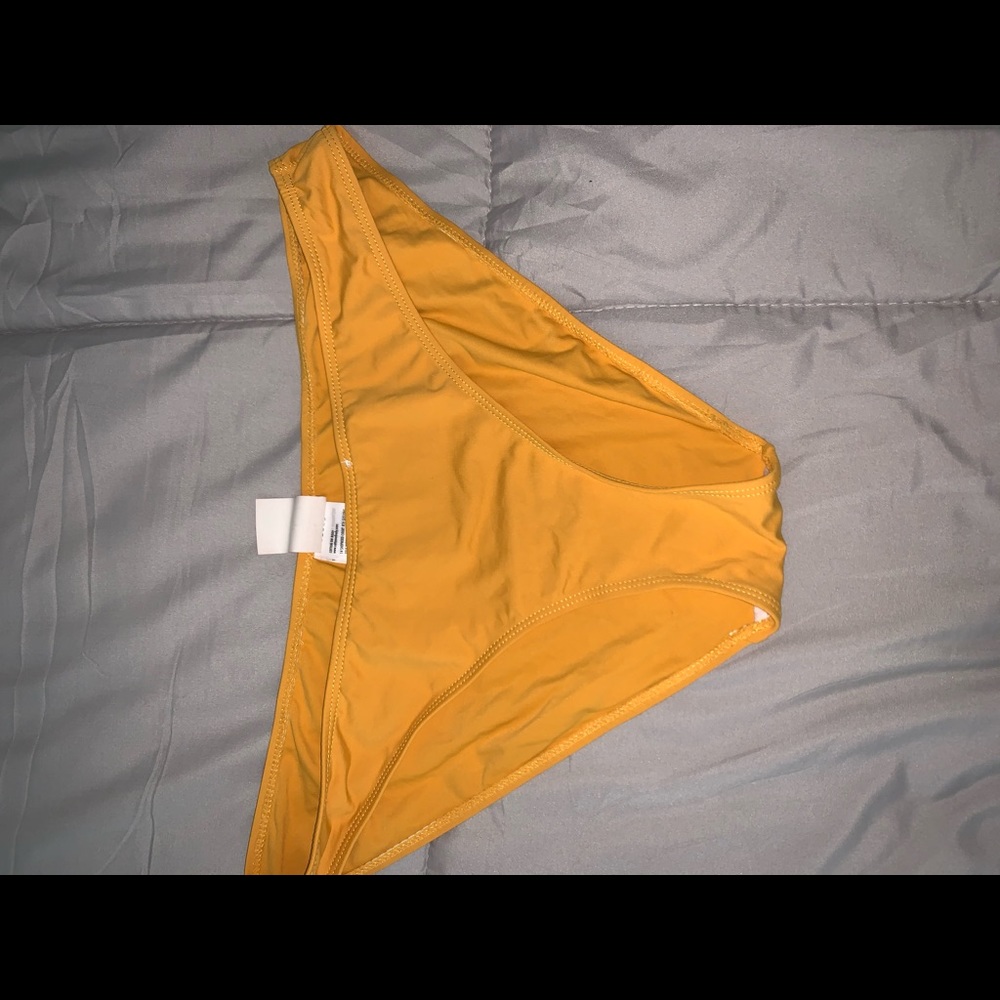 Bikini bottoms